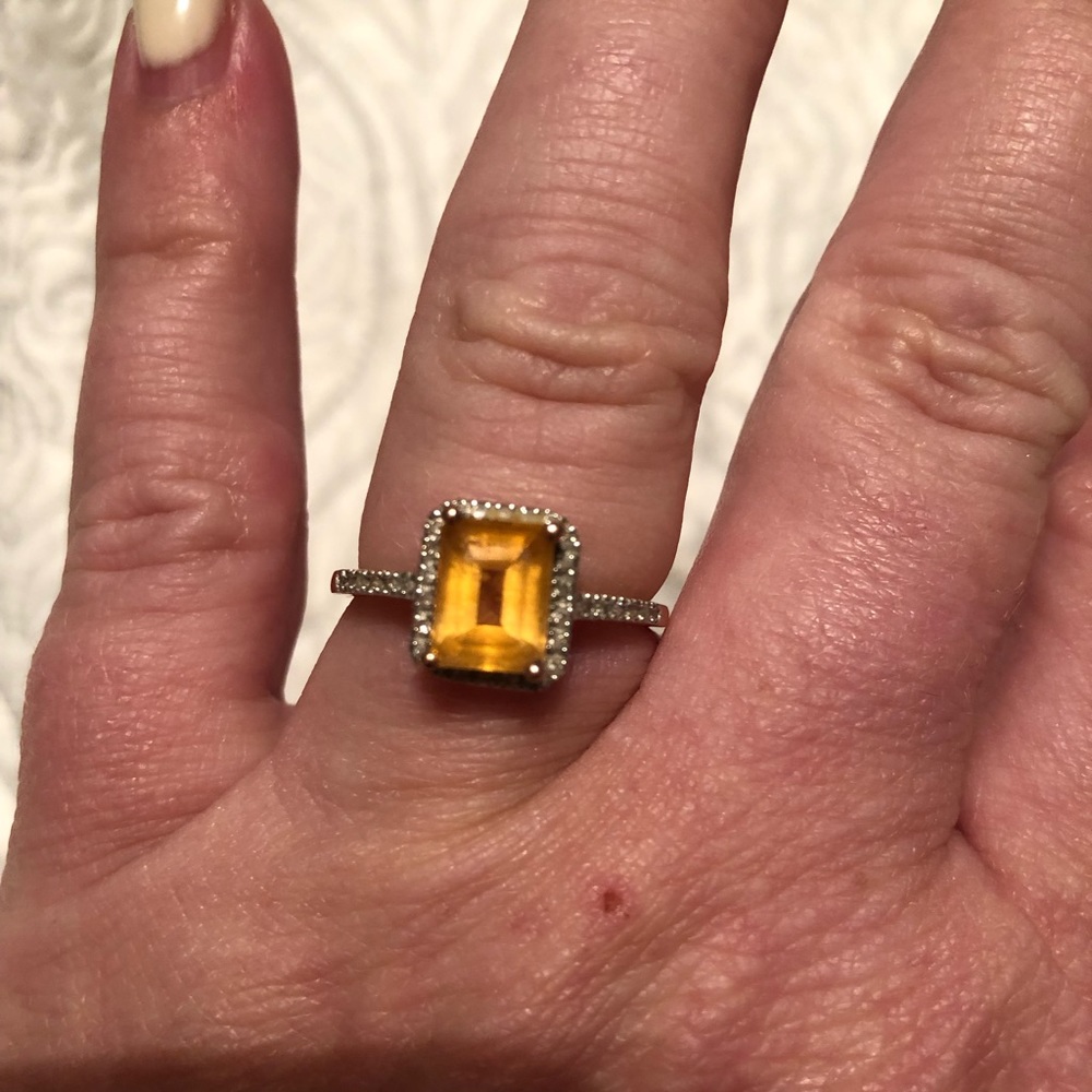 10k Citrine and diamond ring